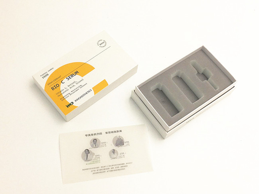 Os produtos dos cuidados com a pele forram a caixa de presente que luxuosa o teste padrão contínuo personalizou a caixa de empacotamento