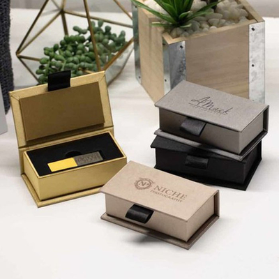 Presente cosmético reciclado dos produtos do skincare do perfume do logotipo da cópia papel cor-de-rosa luxuoso feito sob encomenda que empacota a caixa de óleo essencial